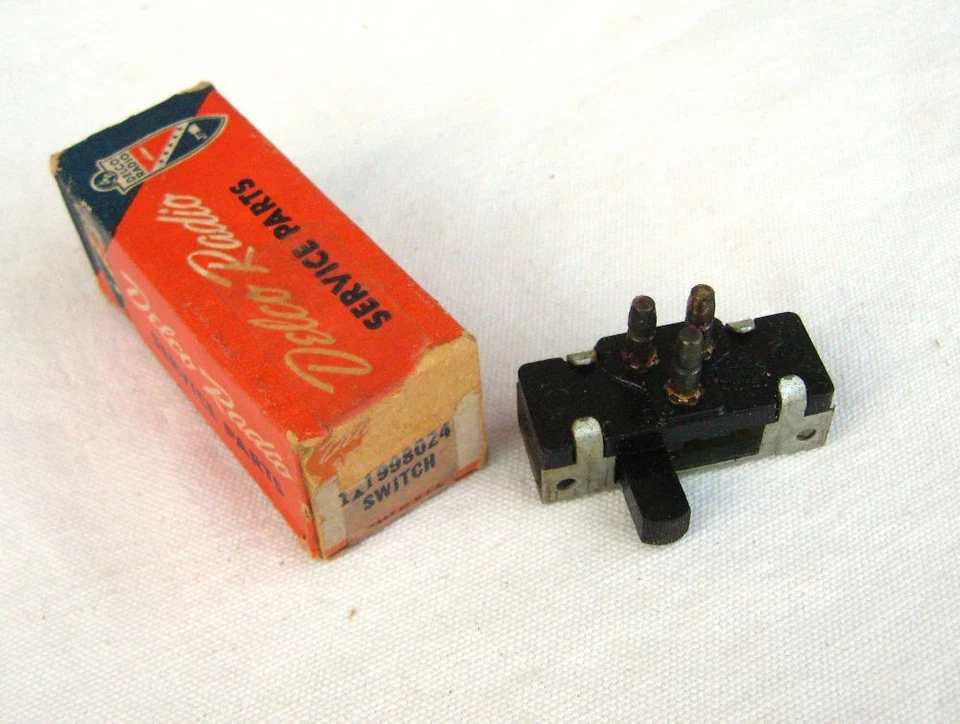 Oldsmobile Super 88 98 88 1955 Nuevo de Lote Antiguo Radio GM 55 Rocket Olds Foto 2 de 2