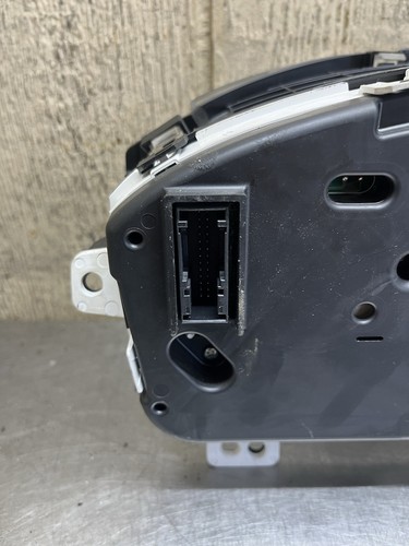2007 - 2014 Cadillac Escalade ESV EXT Speedometer Instrument Cluster OEM - Picture 7 of 8