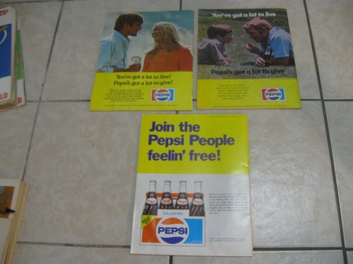 (3) 1970s MLB CINCINNATI REDS BASEBALL SOUVENIR SCORECARD PROGRAMS LOT COOL - Picture 2 of 2
