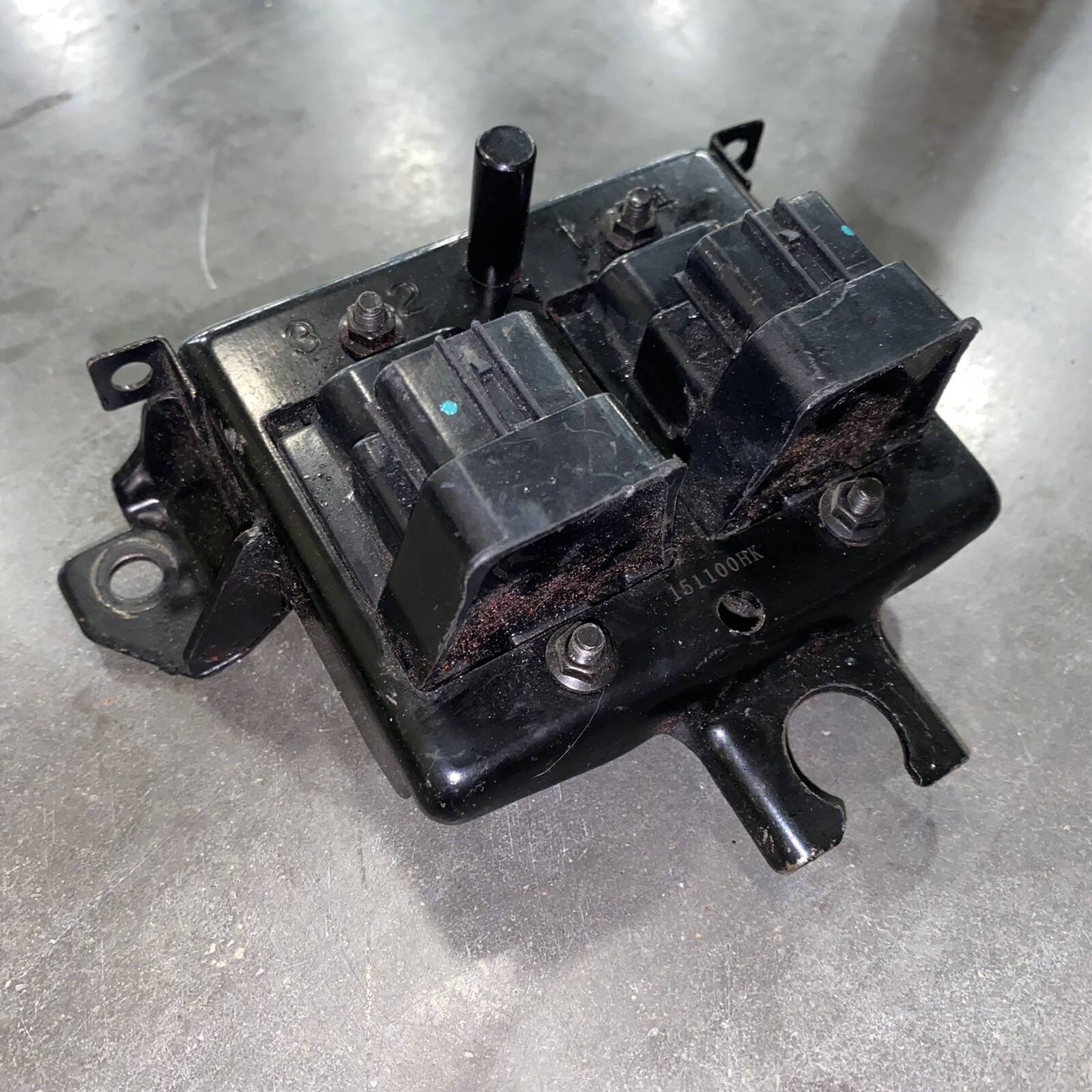 19962000 MAZDA MIATA IGNITION COIL ASEMBLY COIL COILS PACK 3 PIN eBay