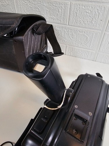 Vintage Mitsubishi C35 Video Camera - with Retro Bag - Genuine Untested Spares - Picture 7 of 16
