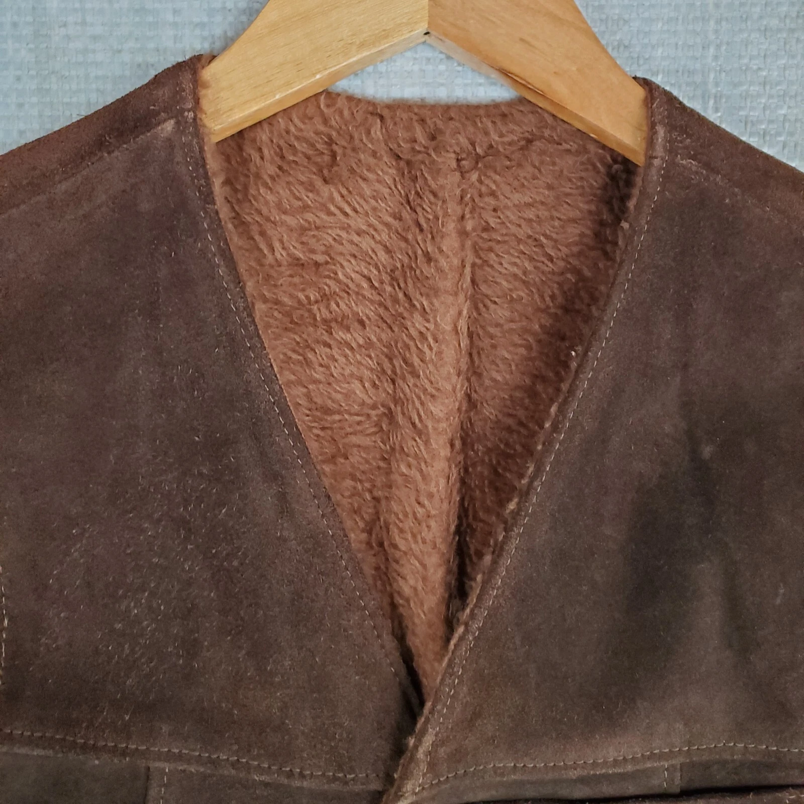 VTG BUCKBOARD Maryland Size 40 Mens Thick Suede Sherpa Snap Vest Western Brown - product detail image 4