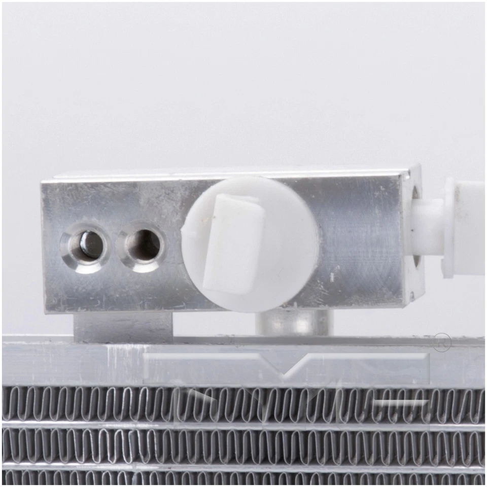 Condensador de aire acondicionado TYC para Mercedes-Benz 3760 Foto 2 de 4