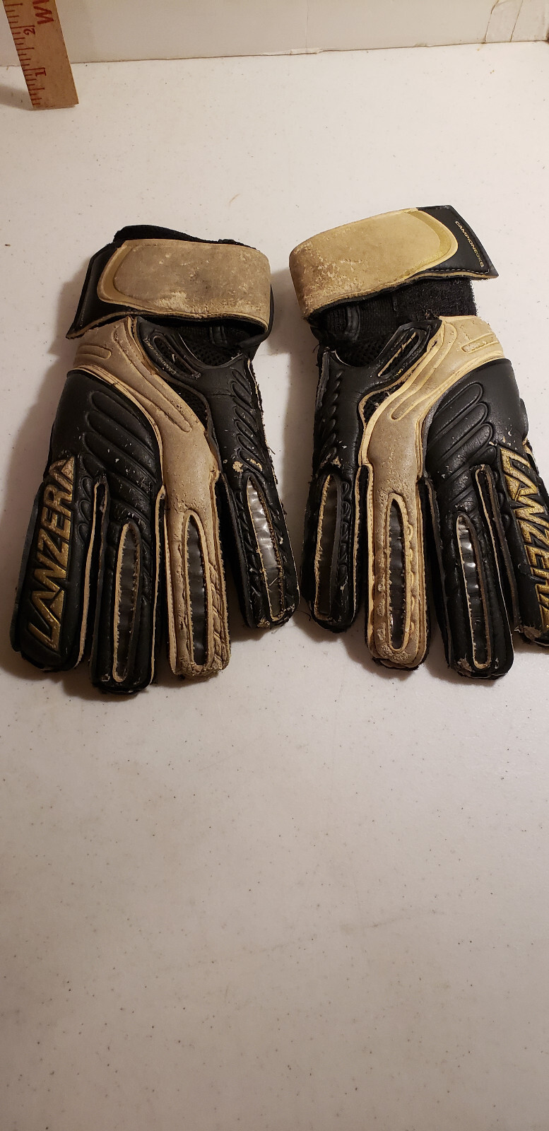 Picture 1 of 20