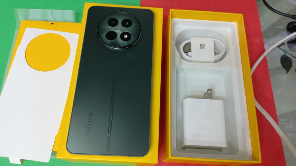 realme 12 5G 8GB RAM 256GB 5G DUAL SIM 6,72 108MP Woodland Green - Immagine 2 di 2