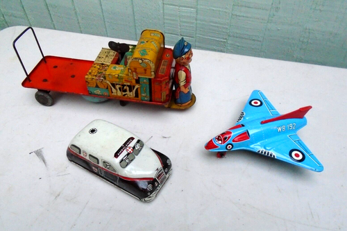 3 Tin plate toys including porter/trolley, aeroplane and Ambulance - Picture 20 of 20
