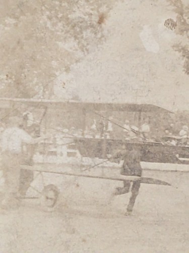 RPPC frühe Luftfahrt Männer schieben Flugzeug als Menge beobachtet möglich Ohio Postkarte - Bild 3 von 5