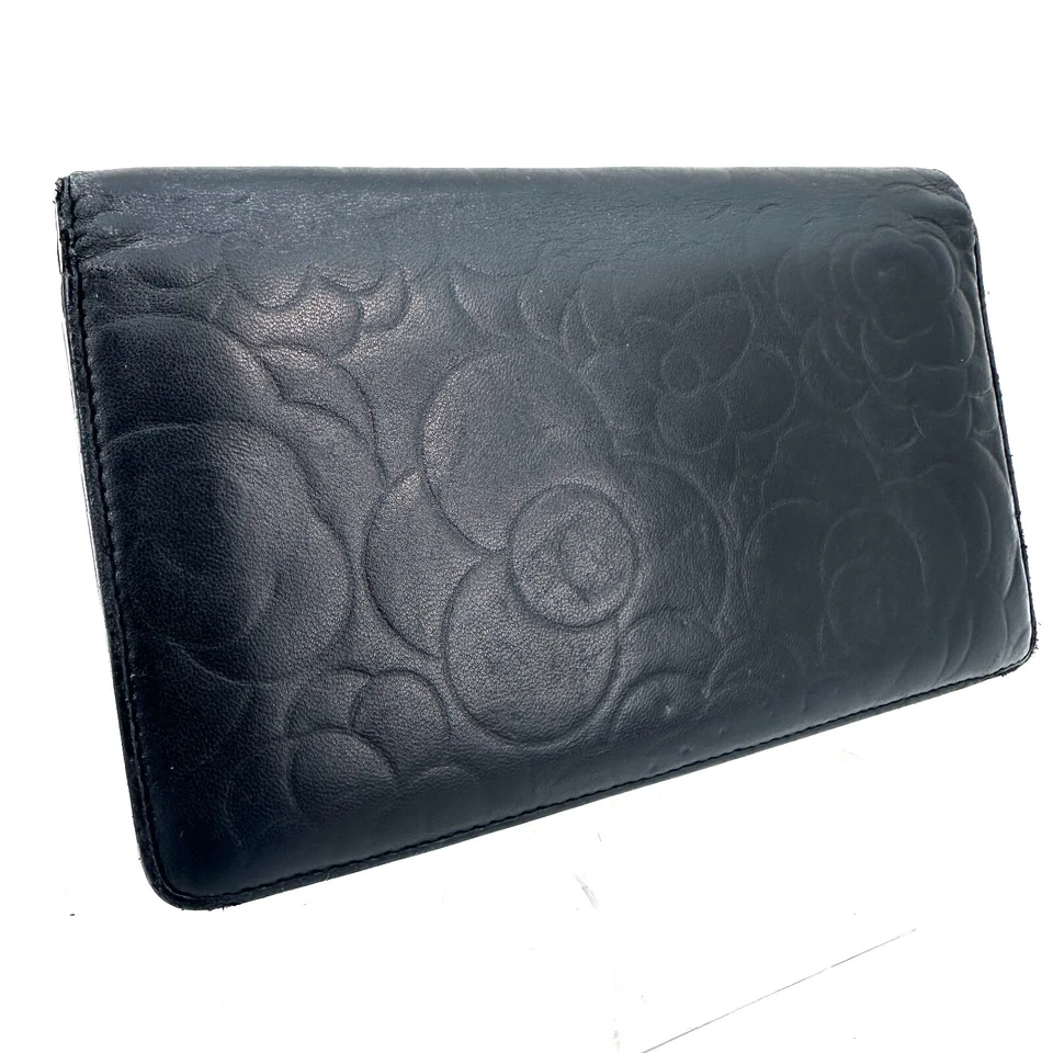 Auténtica Cartera Larga Chanel Cuero Camelia Negra Foto 3 de 4