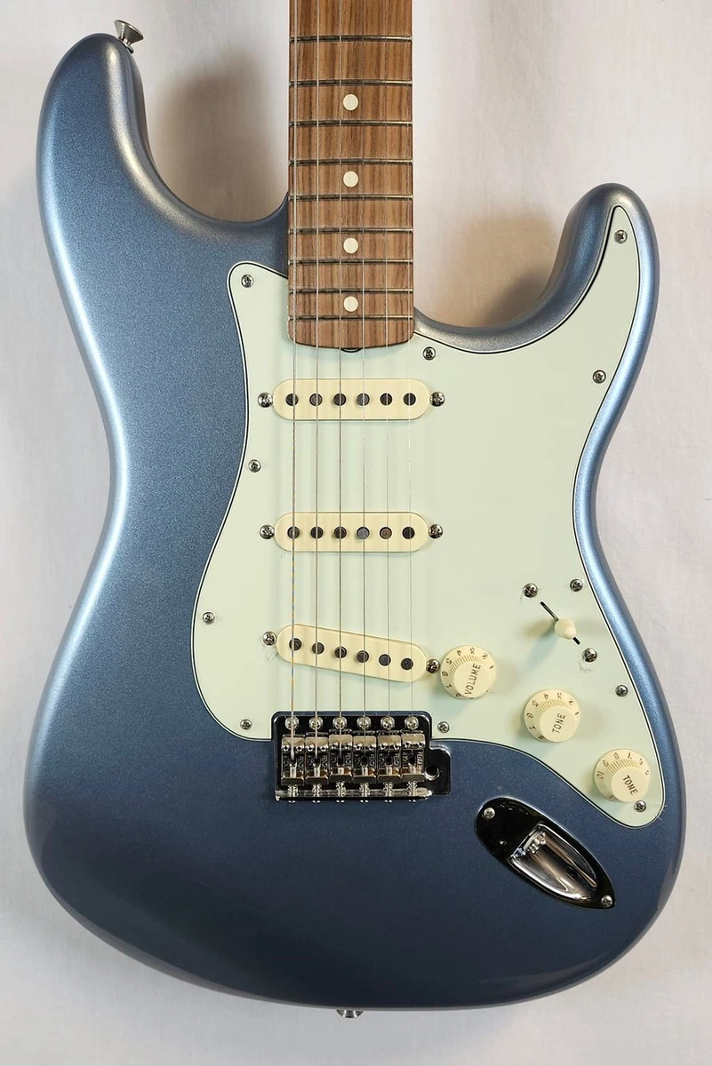 Fender Deluxe Stratocaster for sale | eBay
