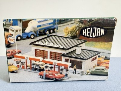 Boxed Vintage Heljan HO Scale Esso Gas Service Station 1776 Model Building Kit 