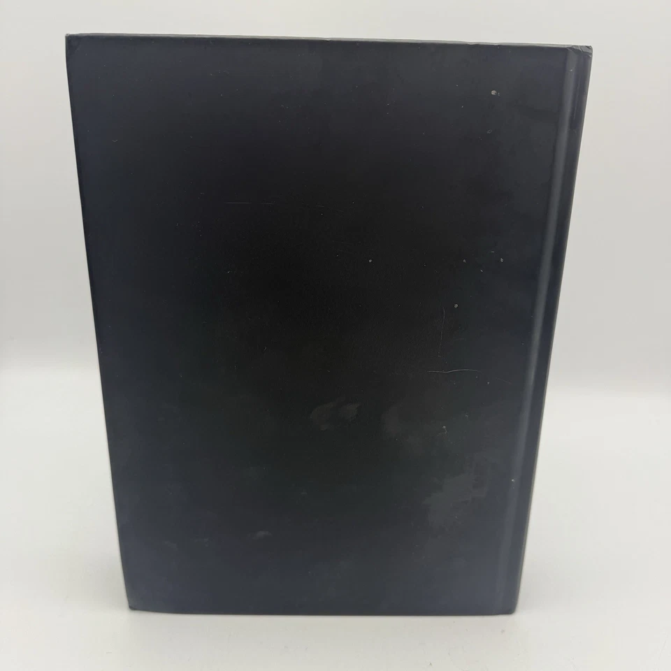 Elder Scrolls V: Skyrim Special Edition : Prima Collector's Guide With Map - Image 4 of 4