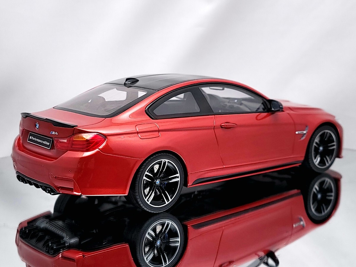 GT Spirit BMW M4 (F82) Coupe Sakhir Orange Metallic Resin