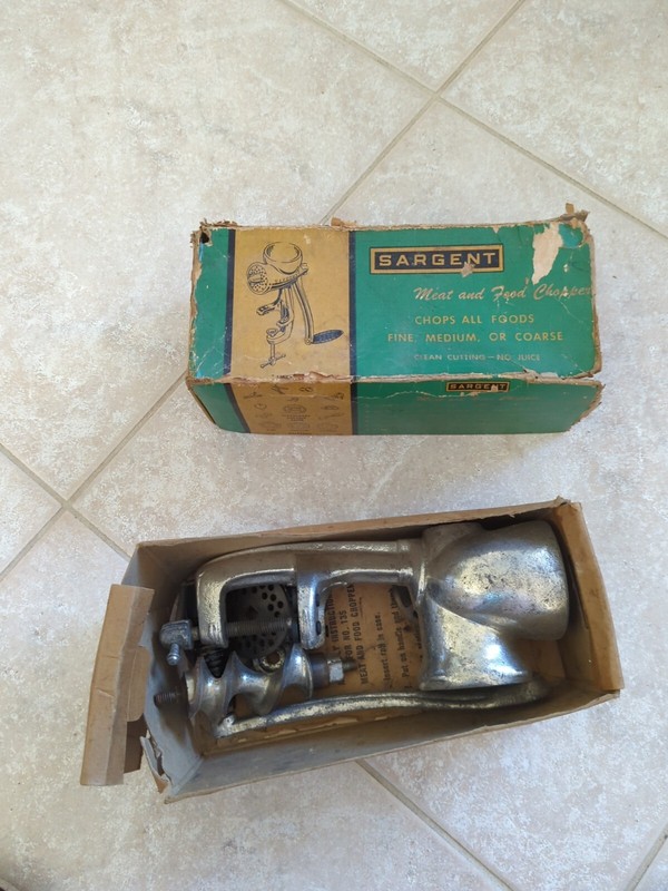 VINTAGE SARGENT MEAT & FOOD CHOPPER New Haven Connecticut W/BOX 