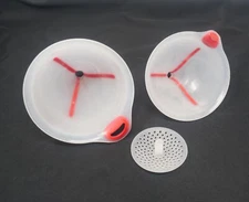 Nesting Funnel Set of 2 with strainer