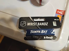 TAMPA BAY LIGHTNING NHL HOCKEY WRIST BAND BANZ OFFICIALLY LICENSED SIZE XS