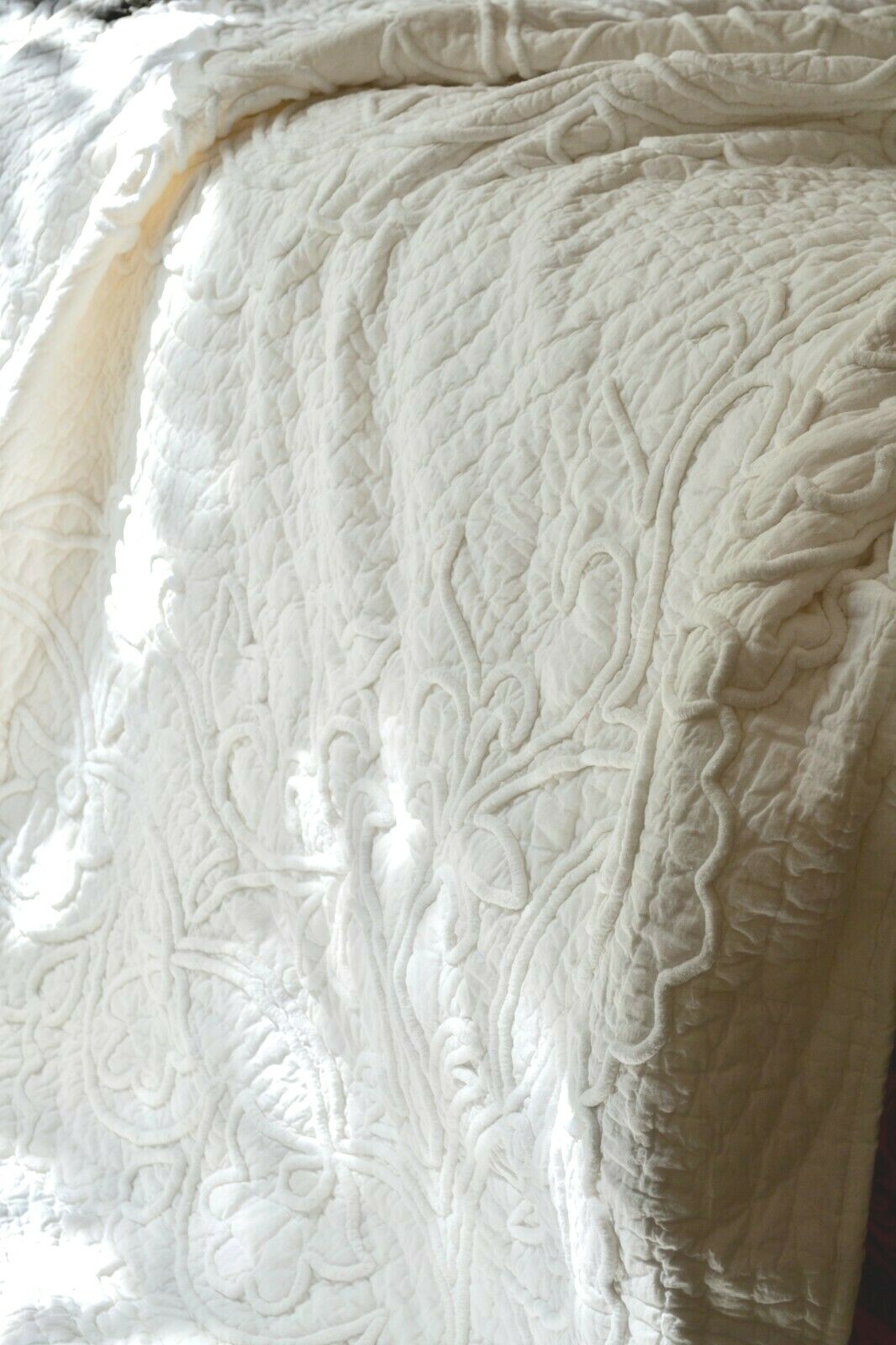 SOFT SURROUNDINGS COSTA BLANCA CHENILLE QUILT WHITE QUEEN 100 COTTON