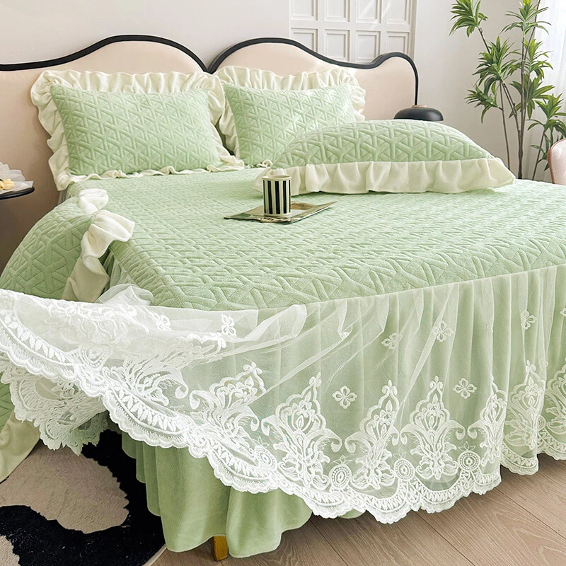 Chic Velvet Bedspread Queen Size Lace Ruffle Bed Skirt King with 2 Pillow Covers - Image 3 of 4