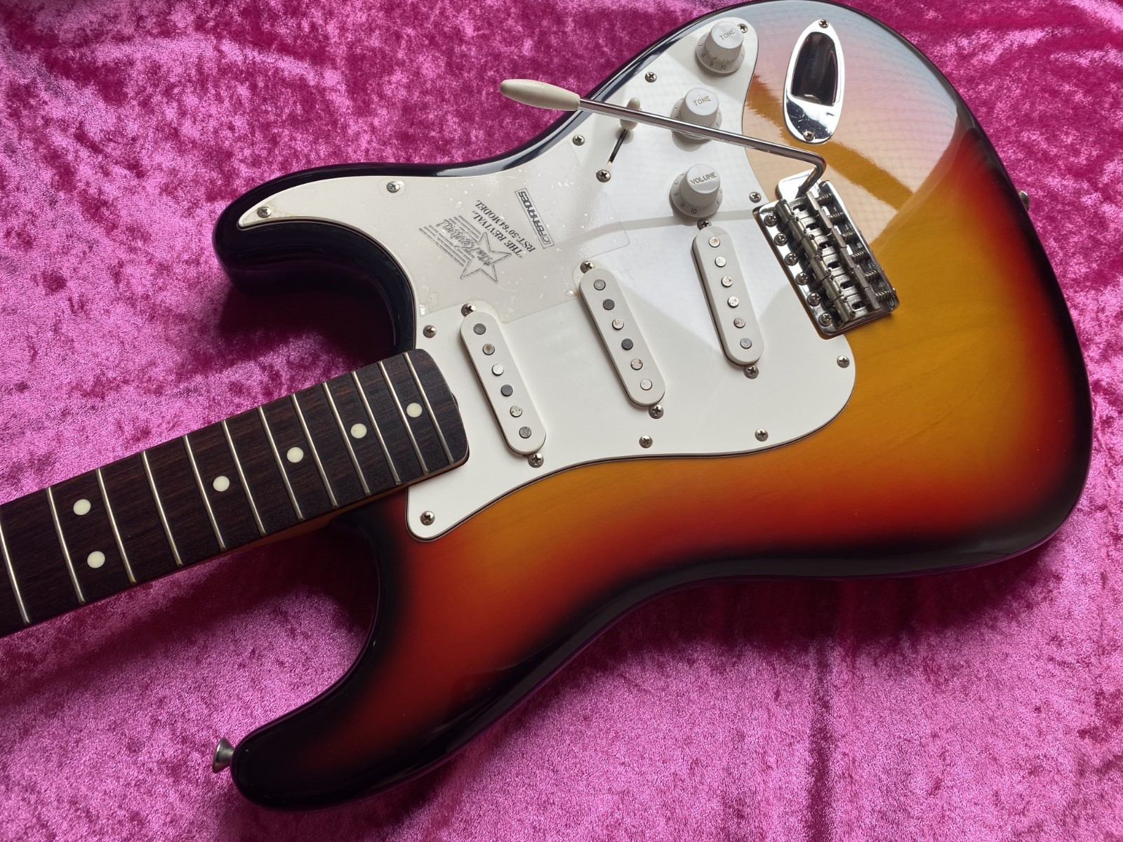 Fernandes RST-50 '64 Revival 1982 Near Mint Unpeeled Pickguard Film MIJ Sunburst