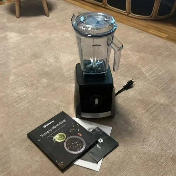 Vitamix Renovated A2500 Ascent Series 64oz Smart Blender Professional Grade