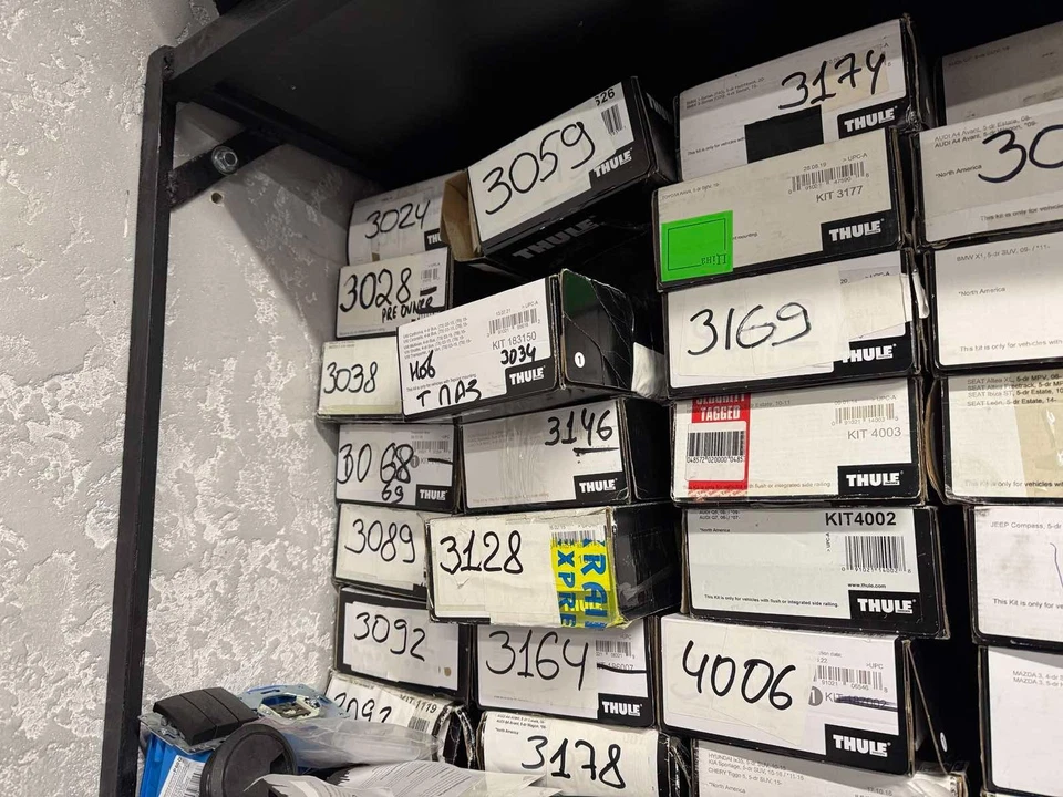 Ajuste de los kits Thule \ ELIGE TU CONJUNTO Foto 2 de 4