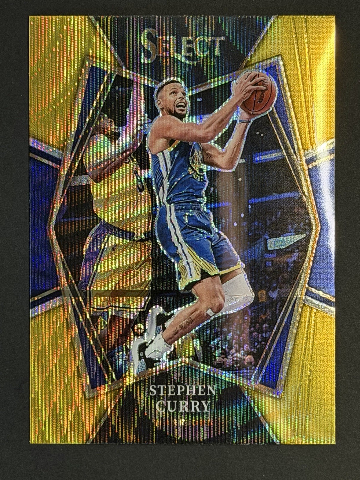 2021-22 Panini Select - Premier Level Stephen Curry #121 Gold Wave Prizm