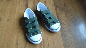 converse trainers size 2