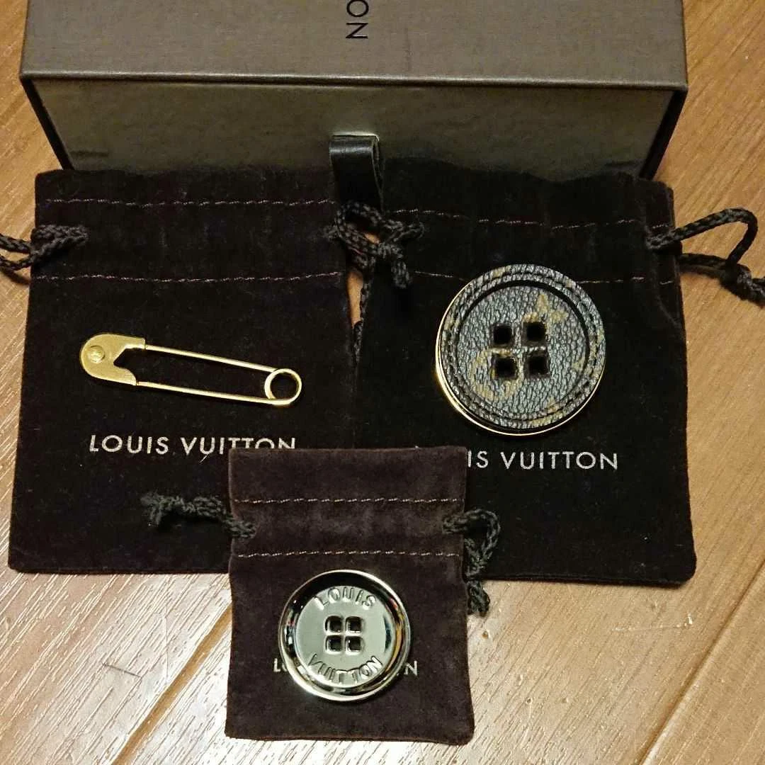 Pin on LV BAG SET