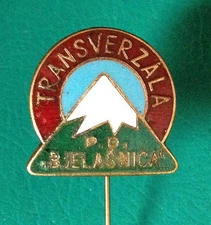 🔴BOSNIA  Mountaineering Club BJELASNICA Transversal enameled badge 1960s Kasun