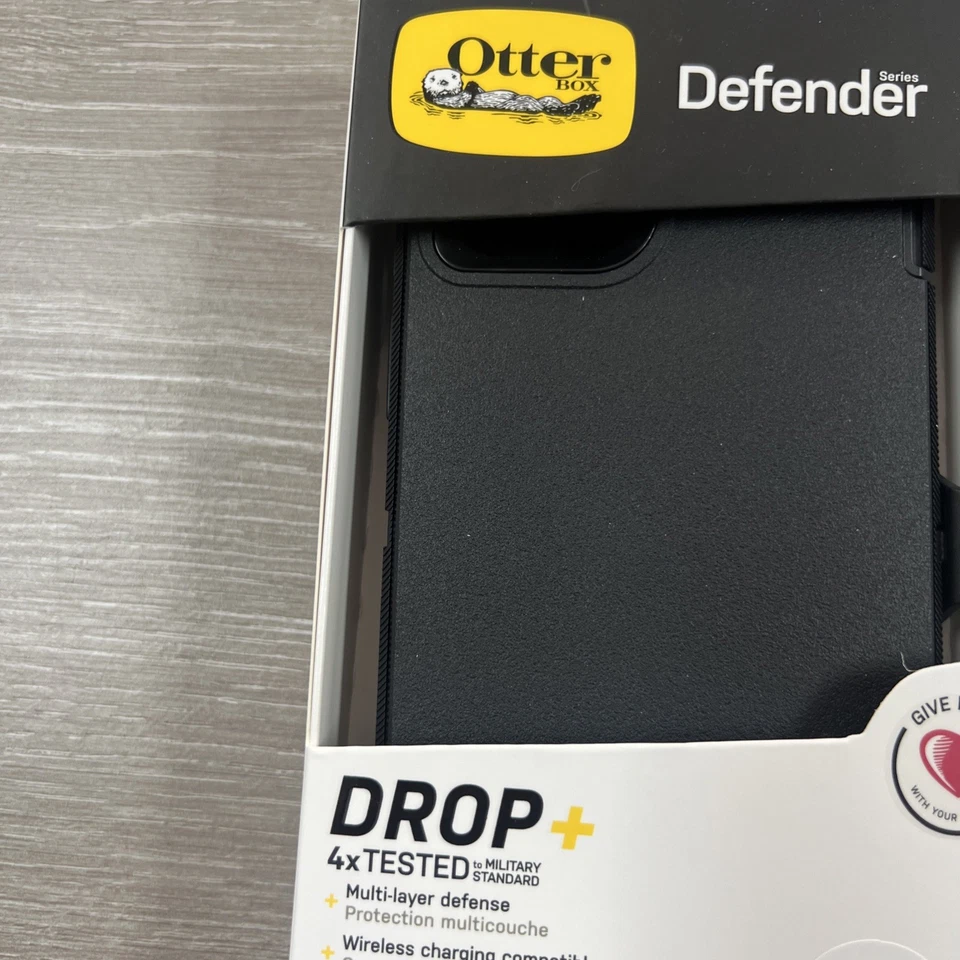 OtterBox Defender Series Case With Holster for iPhone 14 plus  - Image 3 of 3