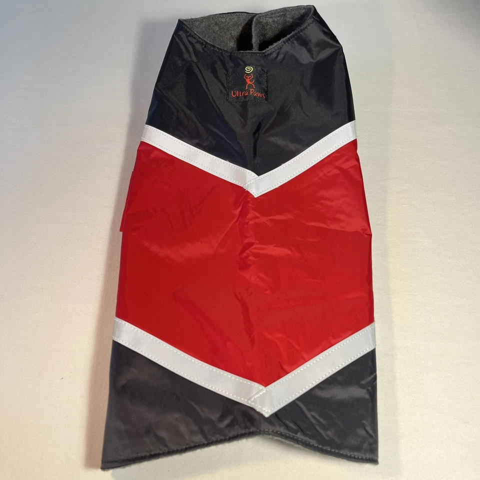 Ultra Paws 狗狗外套尺寸小号防水暖羊毛衬里冬季夹克红色 $44 — 第 2/4 张图片