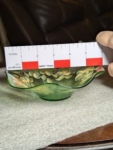 STUNNING Handpainted 6" Handmade Green Ruffled Rim Glass Bowl MCM VINTAGE - Picture 6 of 7