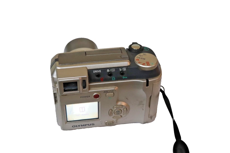 OLYMPUS CAMEDIA- 3.0 MEGA PIXEL - DIGITAL CAMERA -MODEL C-720 ULTRA ZOOM-VINTAGE - Image 2 of 4