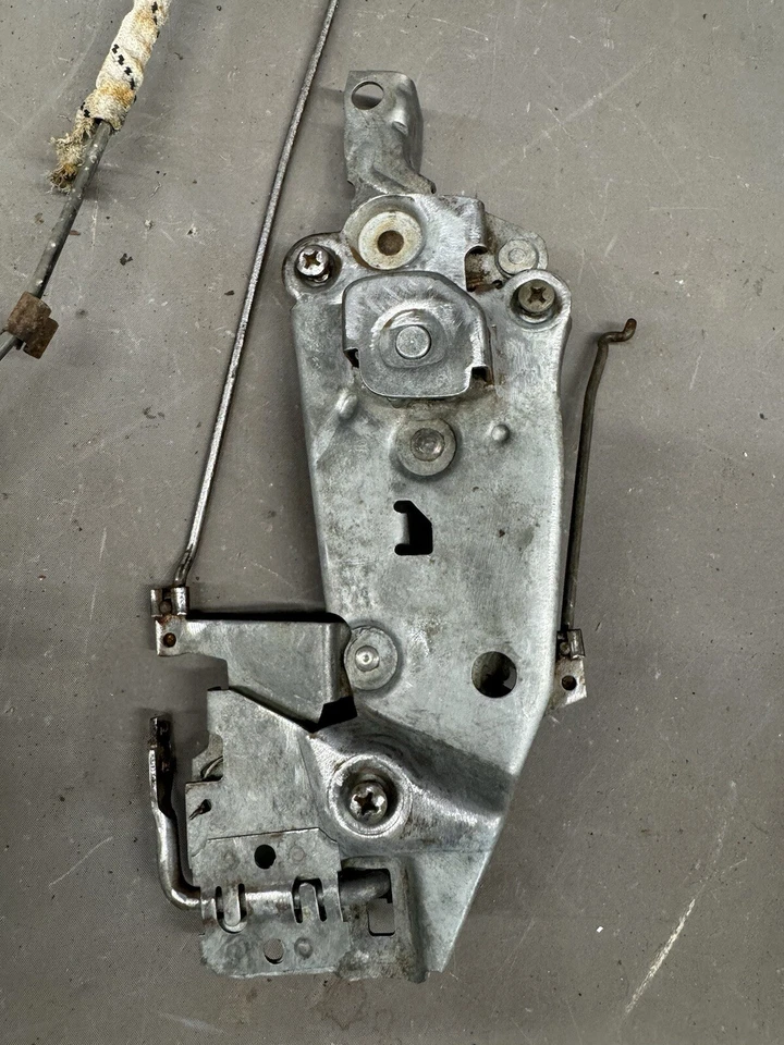 Chevy Impala 1959 1960 pestillos de puerta BelAir Wildcat Bonneville Starfire equipo original Foto 4 de 4