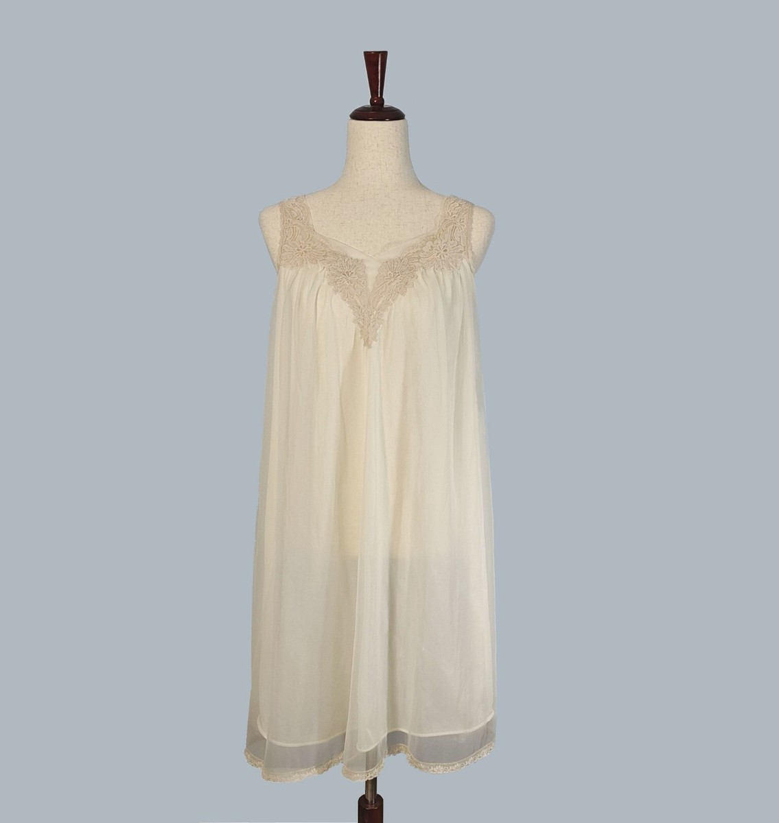Vintage 60s 70s Warner's Chiffon and Nylon Short Nightgown, Lace