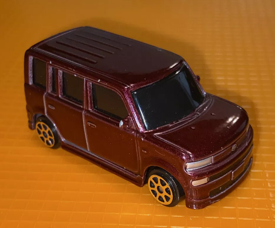 Vintage 2004 MAISTO SCION XB PURPLE Rare Original Old Car Free
