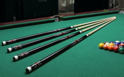 2x Billard Queue 58'' PRO 148cm 2-tlg. Pool Cue Kö Kanadischer Ahorn 19 + 20 oz