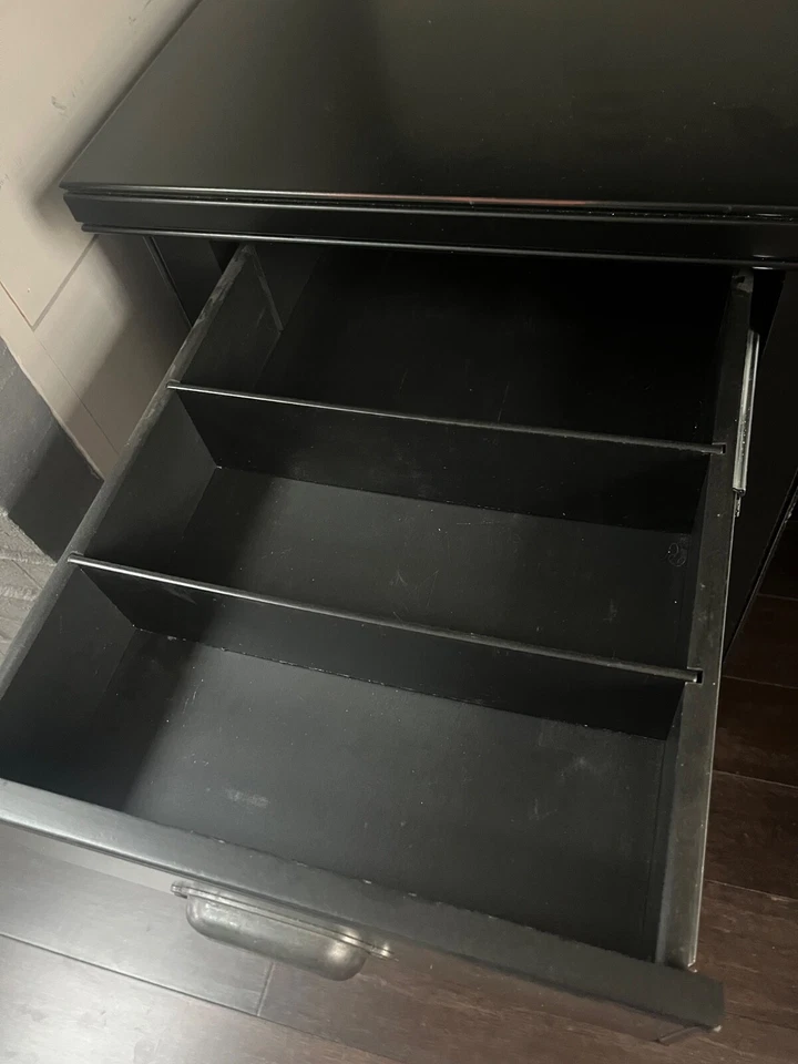 Black solid wood desk with drawers,filing drawer, and cabinet with pull out tray - Image 2 of 4