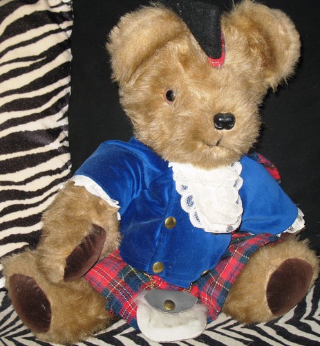 Scottish soft Plush 16" Bear w/ authentic garb from Scotland Made in UK 1980's - Picture 10 of 11