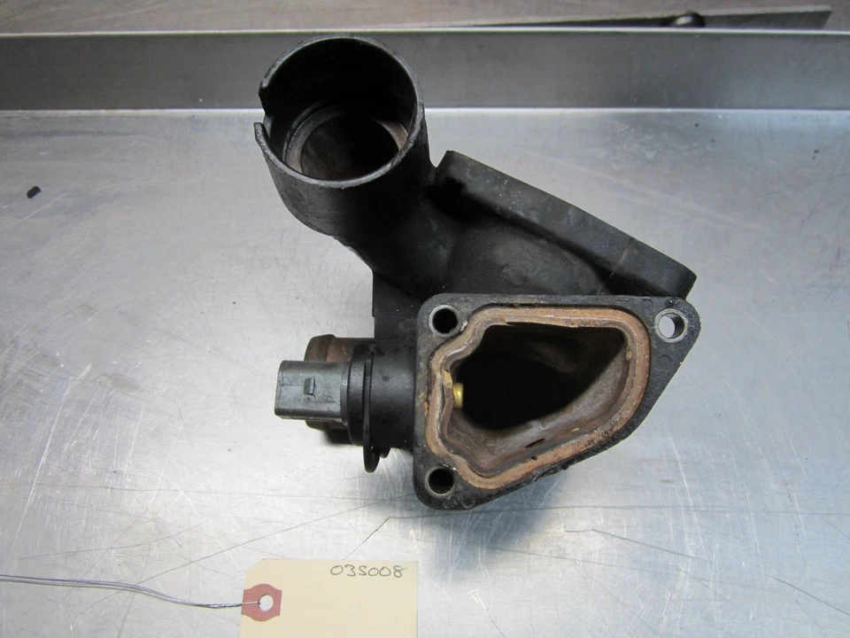 后部加热器房 2008 年大众 R32 3.2 022121117C — 第 4/4 张图片