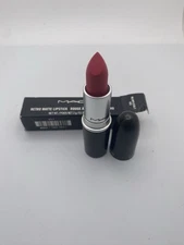 MAC Retro Matte Lipstick - Relentlessly Red