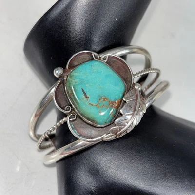 Vtg Navajo Lovely Green Turquoise Sterling Silver Cuff Bracelet Size 6.5 - Image 1 of 4