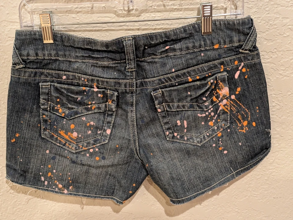 Delia's Denim Short, Very Low,Hip Hugger Y2K Paint Splatter. Sz 5jr Distress. - Image 4 of 4