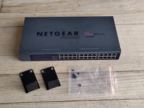 Netgear Prosafe Plus Switch 24-port Fast Ethernet JFS524E