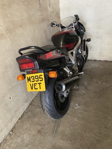 Honda CBR900RR Fireblade 1994 9562 Miles - Picture 15 of 15