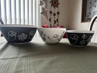 Pyrex Vintage Charm "Birds of a Feather" 3-piece mixing bowl set READ
