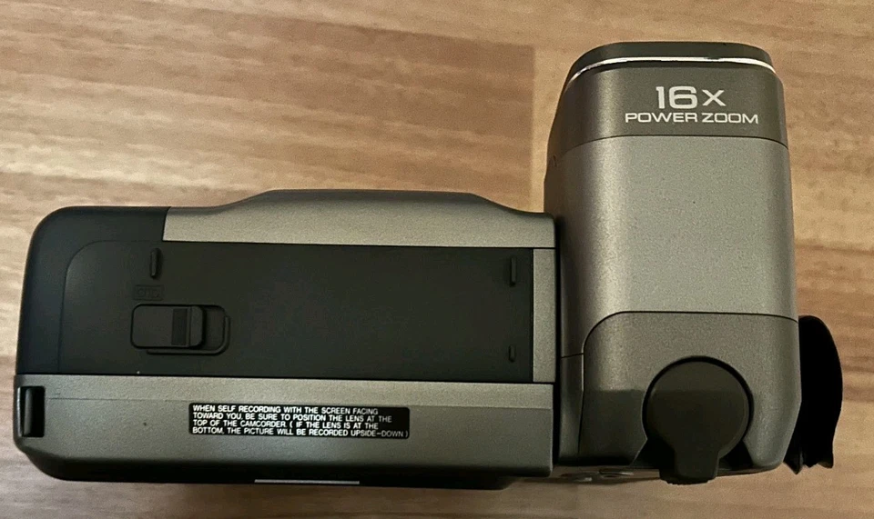 Sharp Viewcam Hi-8 Camcorder w/Bag, Batteries, Remote, Power Cord, Tape, Manual - Image 4 of 4