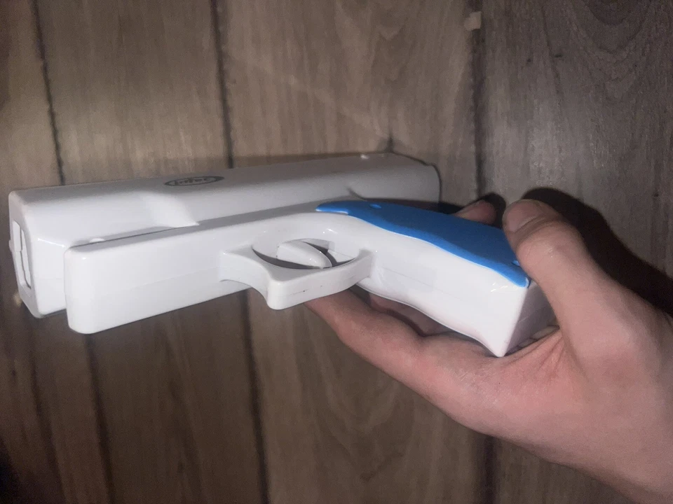 Intec Nintendo Wii Wiimote Attachment Gun/Pistol - Image 3 of 4
