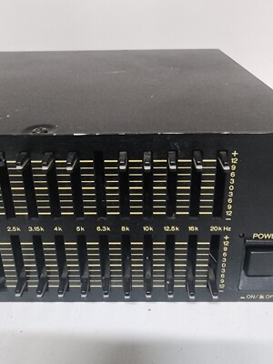 Yamaha Q2031B ~ 2-Channel 31-Band Graphic Equalizer ~ Works
