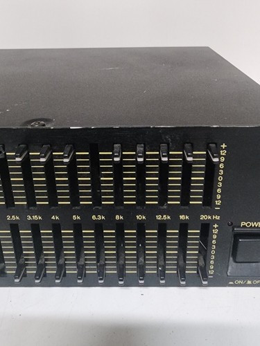 Yamaha Q2031B ~ 2-Channel 31-Band Graphic Equalizer ~ Works/Broken Knobs - Picture 9 of 18