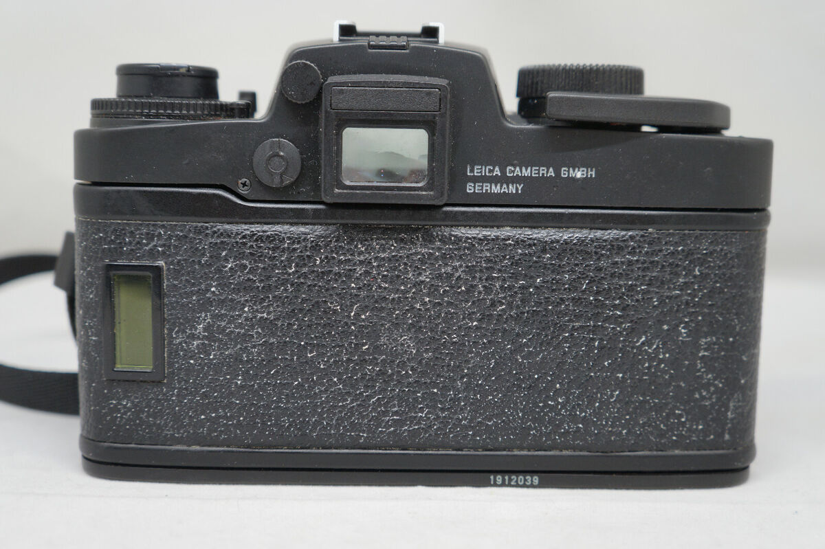LEICA R6.2 BLACK 35MM SLR BODY WITH ORIGINAL LEICA STRAP LEICA R6.2 BLACK 35MM SLR BODY WITH ORIGINAL LEICA STRAP